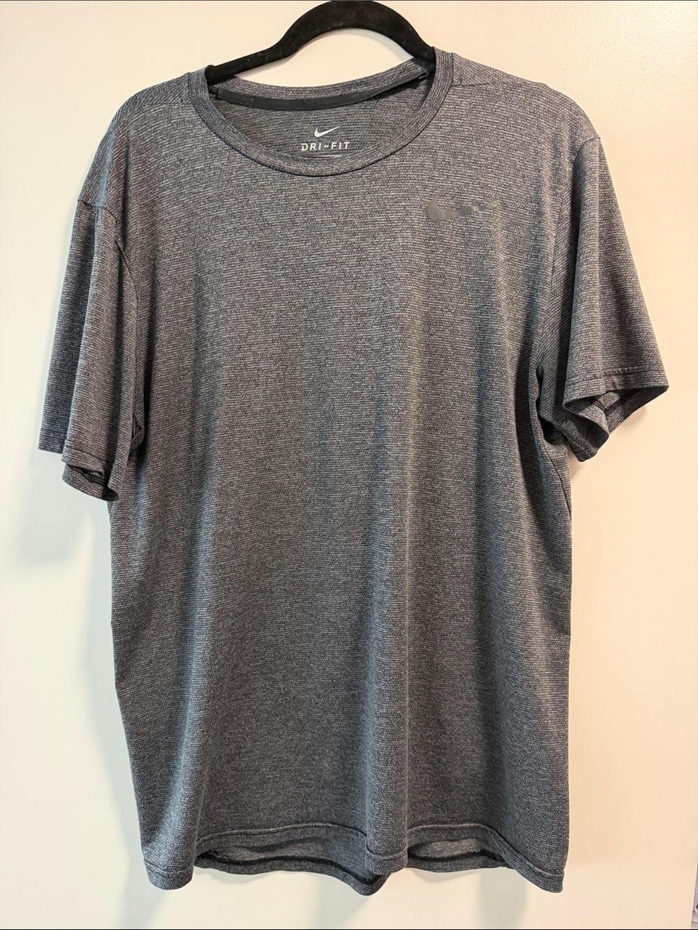 Nike Dri-FIT Short Sleeve Tee in Heather Grey